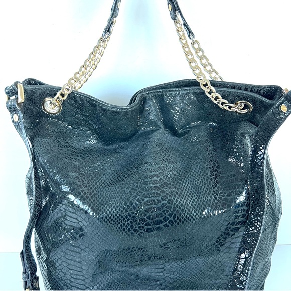 ♦️SOLD♦️MICHAEL KORS Jet Black Snake Python Embossed Patent Leather Shoulder Bag - Picture 3 of 15